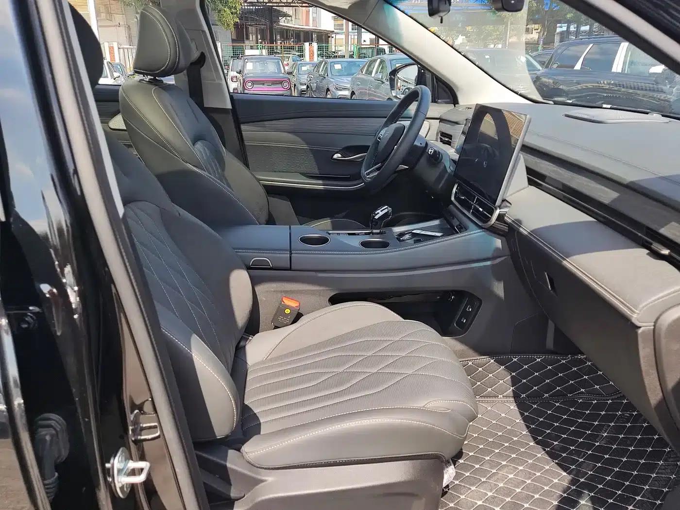 Jetour X90 PRO 2024 1.6T DCT Elite Edition 5-seater — миниатюра 14