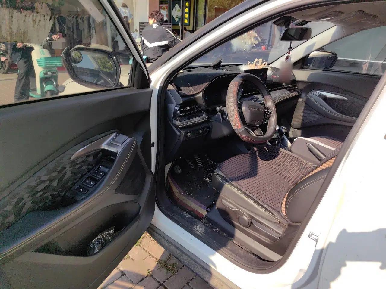 Baojun RS-3 2020 1.5L Manual Smart Elite Edition — миниатюра 17