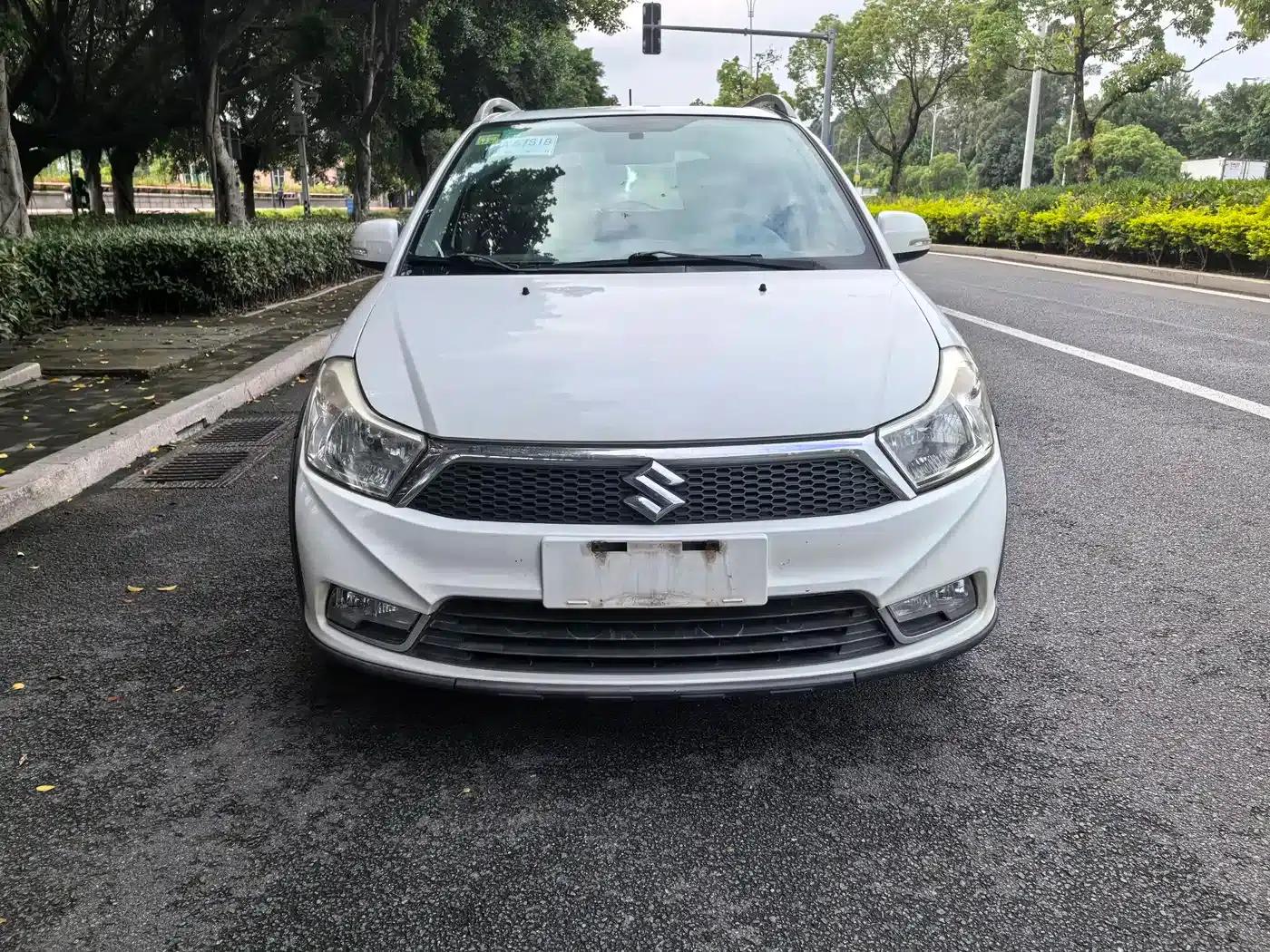 SX4 2013 1.6L Automatic Cool Edition — миниатюра 2