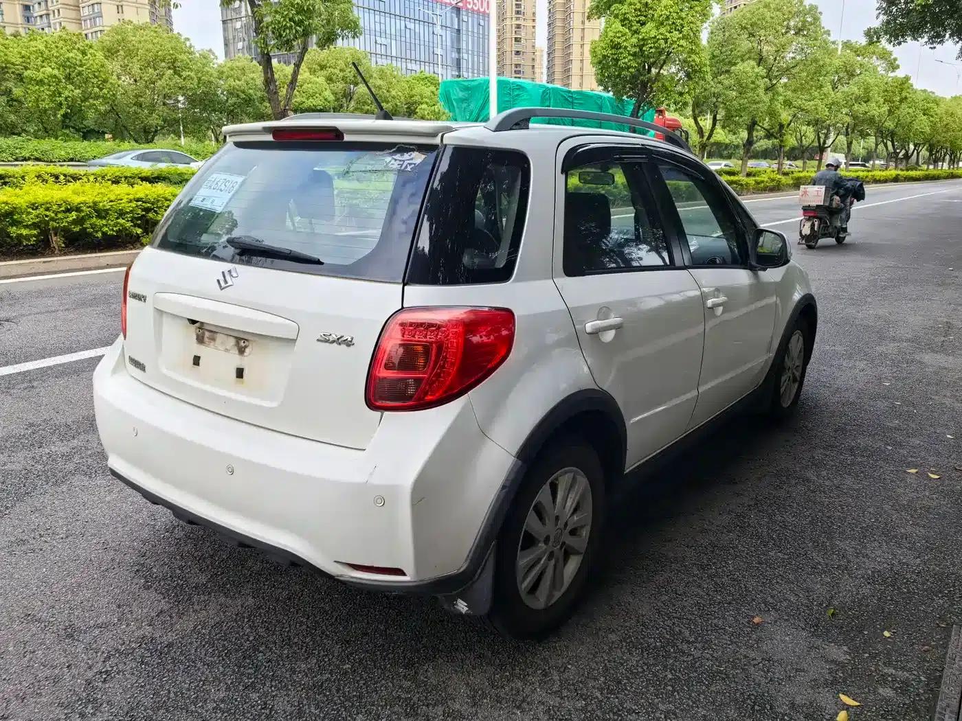SX4 2013 1.6L Automatic Cool Edition — миниатюра 8