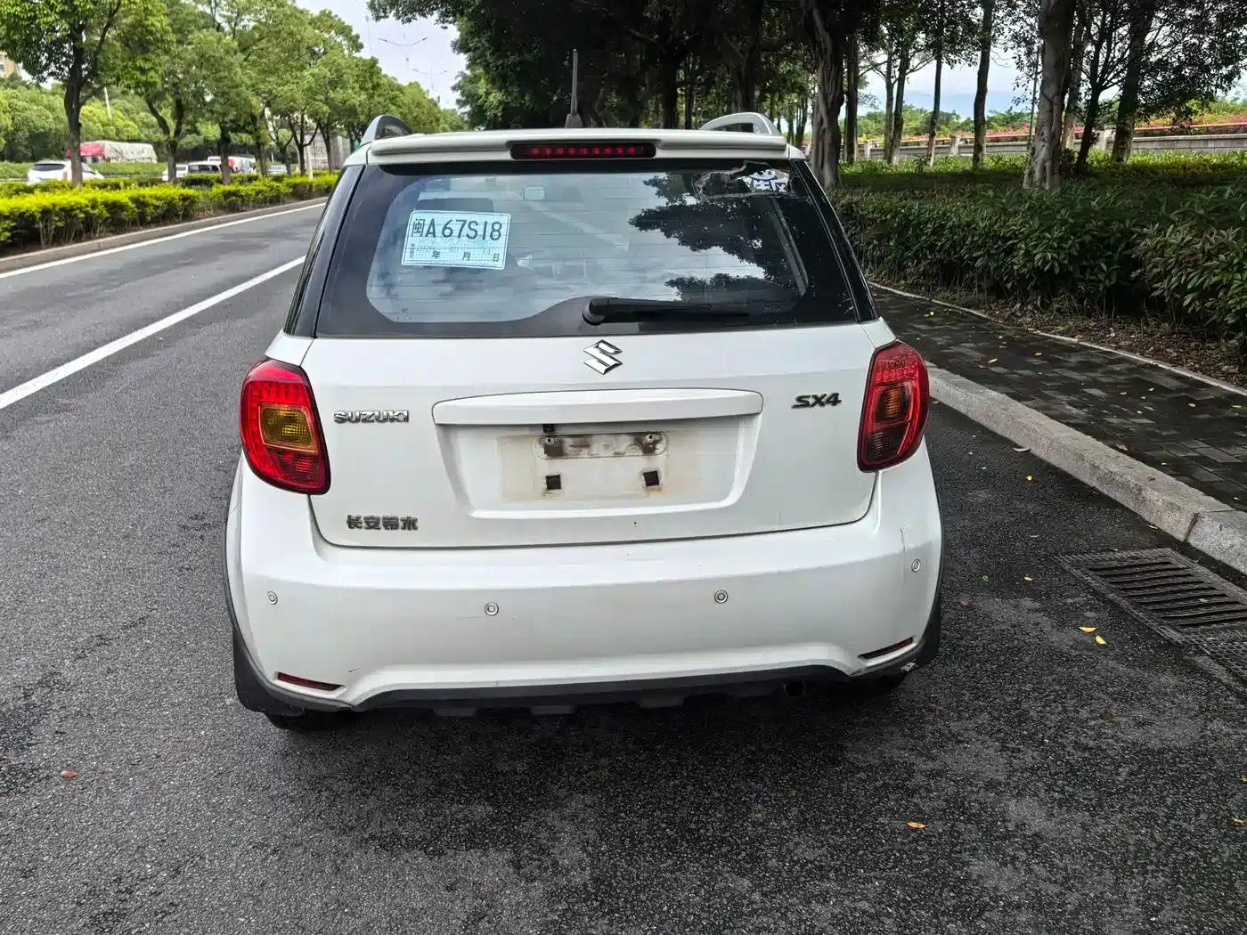 SX4 2013 1.6L Automatic Cool Edition — миниатюра 9