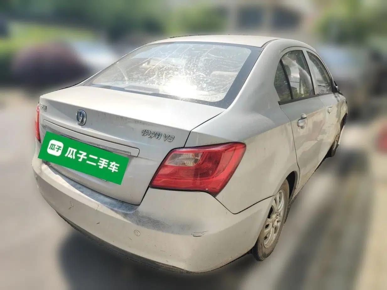 CHANGAN Alsvin V3 2012 1.3L Manual Comfort Version China IV Standard — миниатюра 6