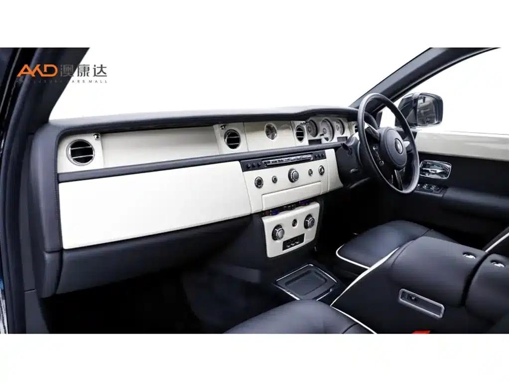 2013 Phantom 6.7L Extended Wheelbase (EWB) — миниатюра 6