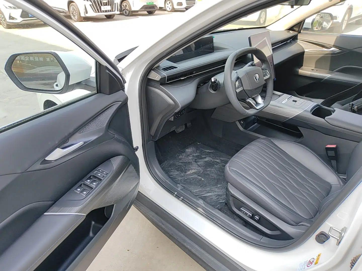 CHANGAN Eado PHEV 2025 Smart New Blue Whale 145KM Battleship Edition — миниатюра 19