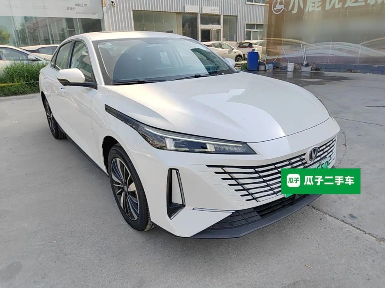 CHANGAN Eado PHEV 2025 Smart New Blue Whale 145KM Battleship Edition — миниатюра 3
