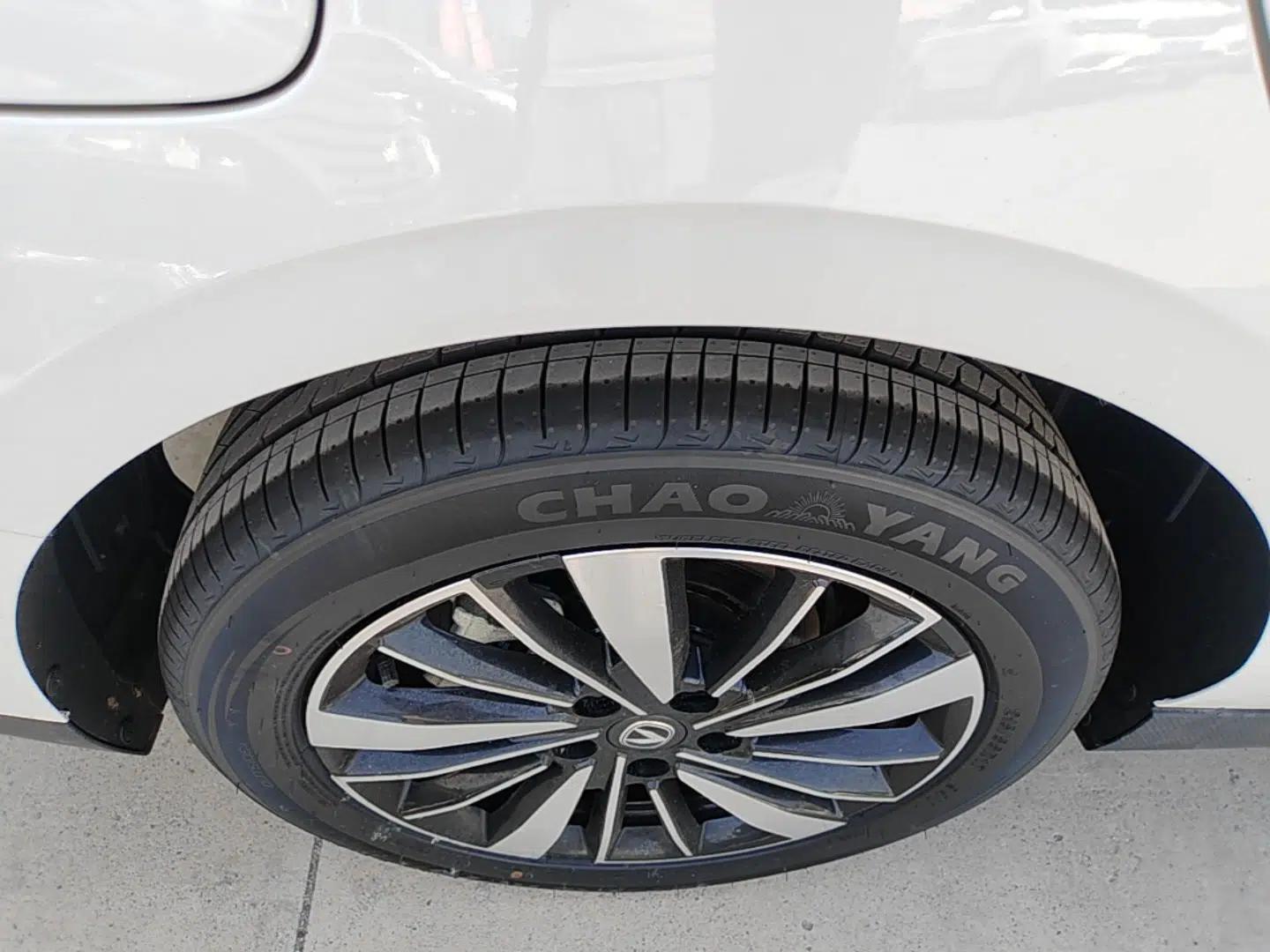 CHANGAN Eado PHEV 2025 Smart New Blue Whale 145KM Battleship Edition — миниатюра 10