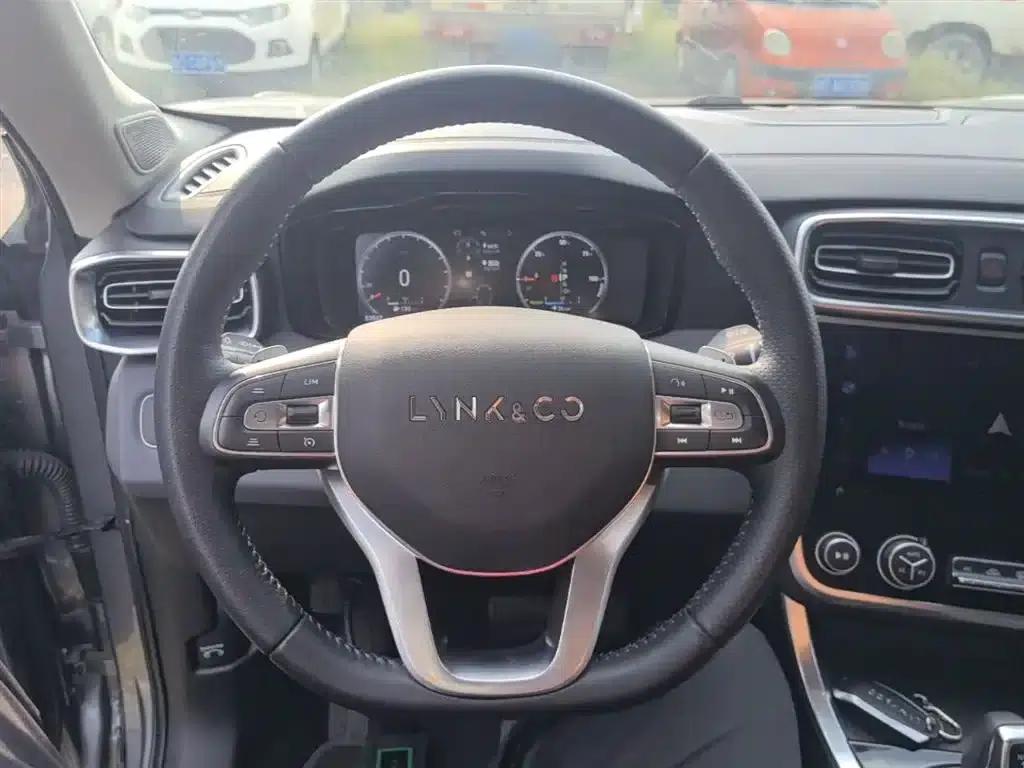 Lynk & Co 01 EM-P 2018 1.5T PHEV Pro (National V Emission Standard) — миниатюра 11