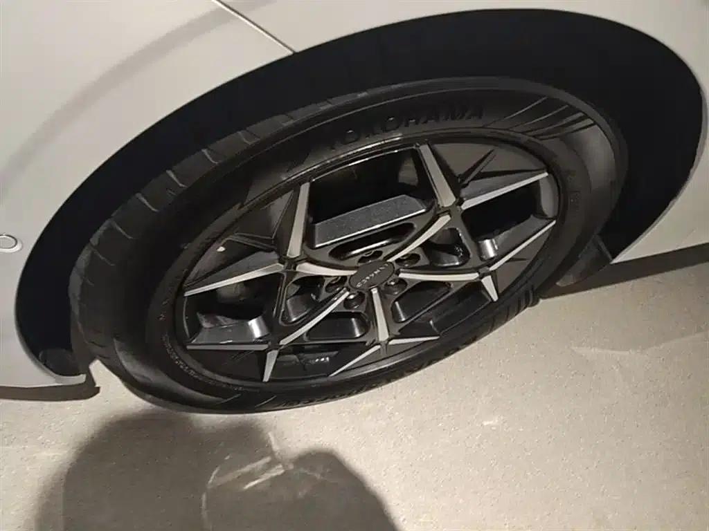Lynk & Co 10 2025 Model 120 AWD Ultra — миниатюра 23