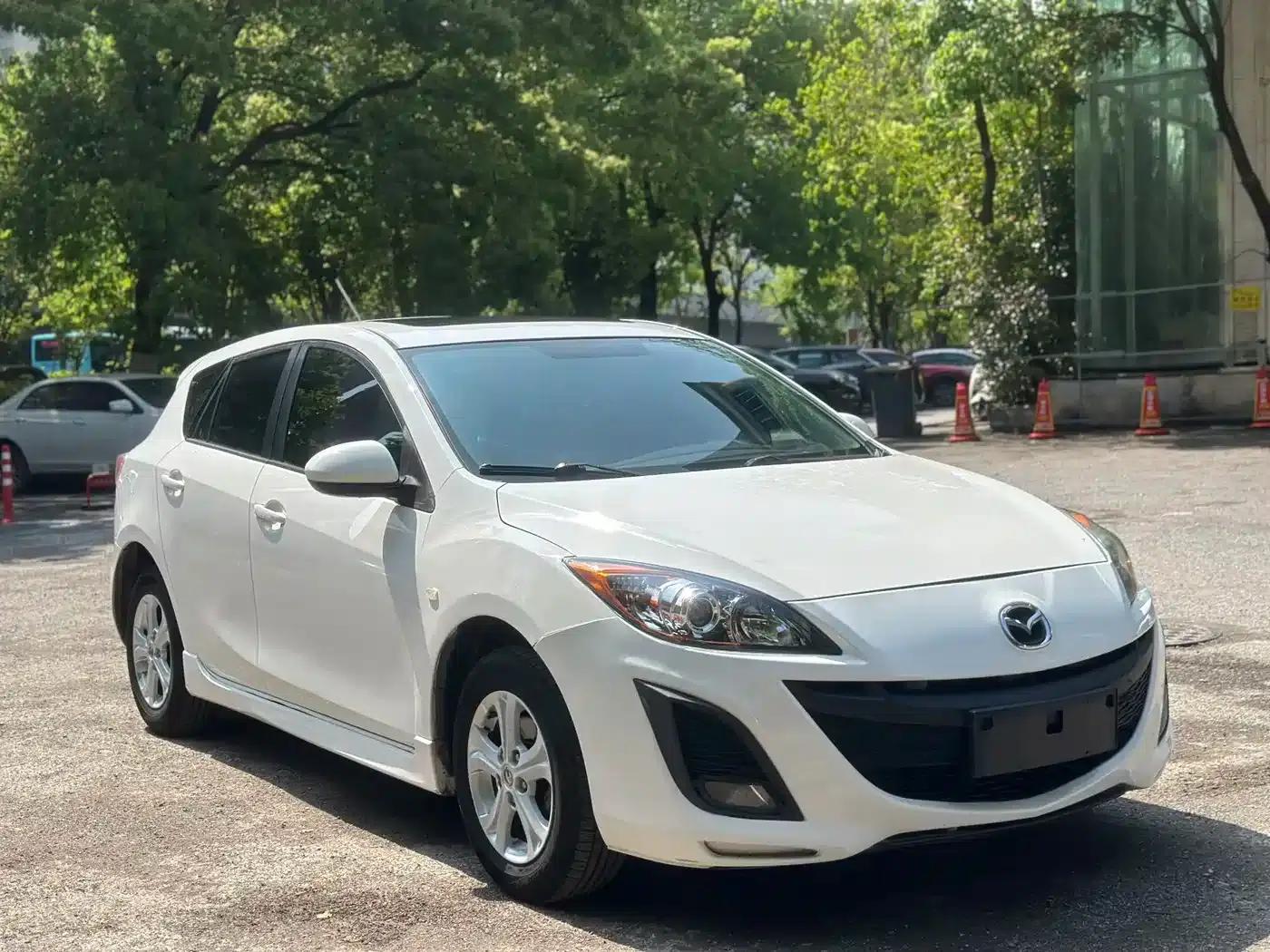 Mazda3 Axela 2013 Hatchback 1.6L Automatic Elite — миниатюра 3