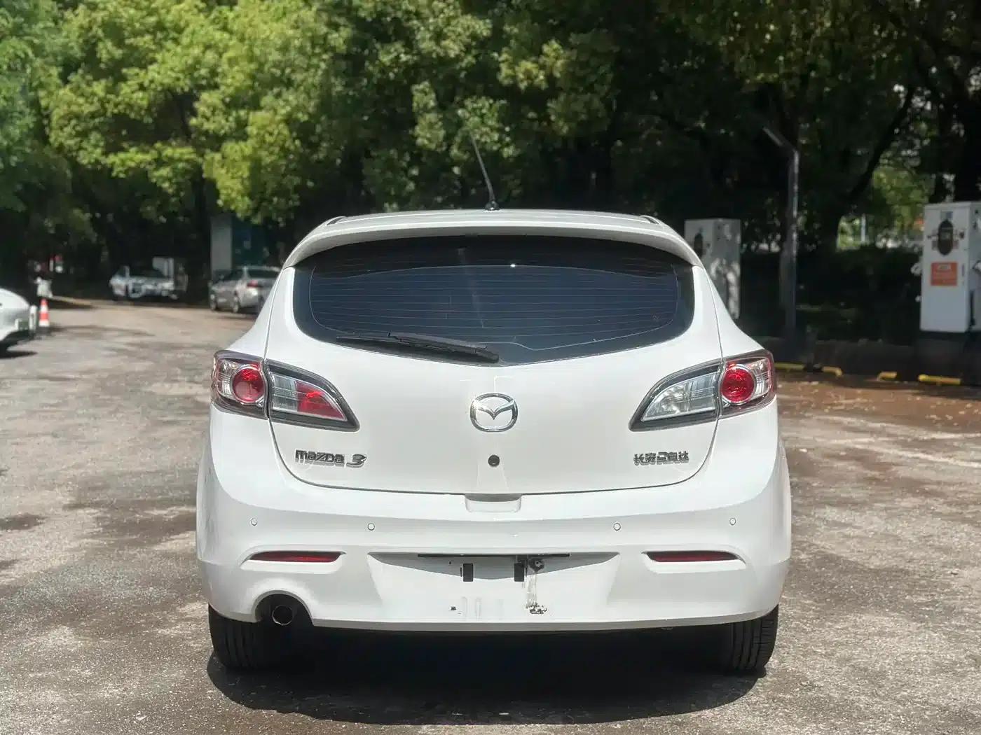 Mazda3 Axela 2013 Hatchback 1.6L Automatic Elite — миниатюра 5