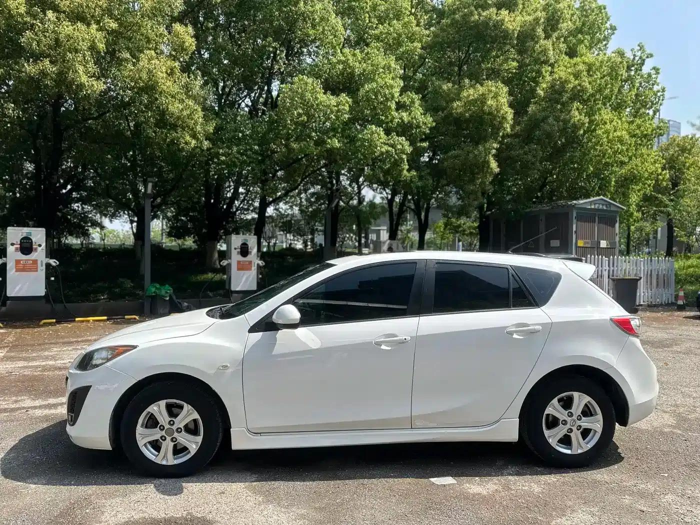 Mazda3 Axela 2013 Hatchback 1.6L Automatic Elite — миниатюра 7