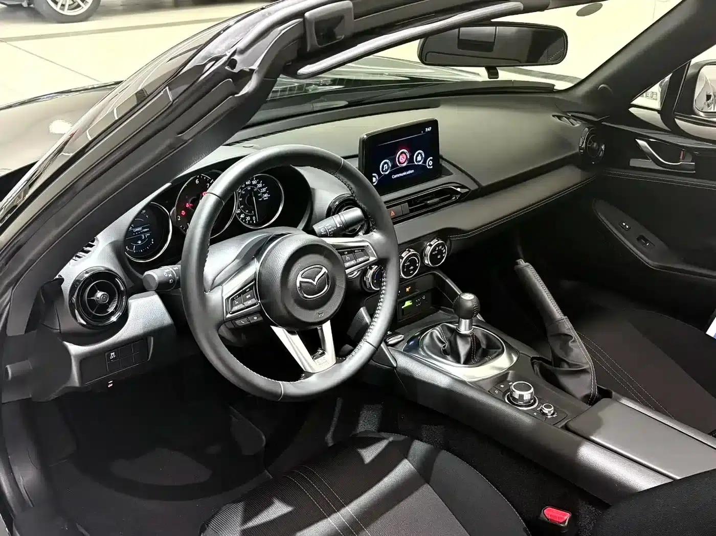Mazda MX-5 2022 2.0L Manual — миниатюра 4
