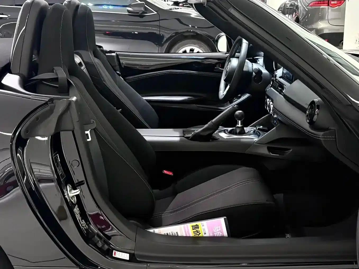 Mazda MX-5 2022 2.0L Manual — миниатюра 6