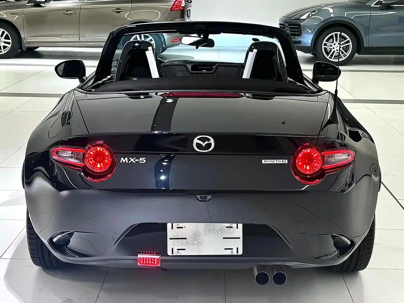 Mazda MX-5 2022 2.0L Manual — миниатюра 7