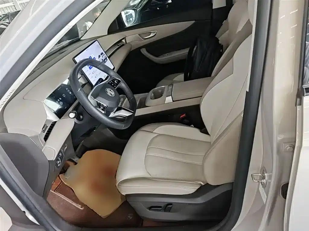 MG ES5 2025 525max Rear-Wheel Drive Intelligent Driving Edition — миниатюра 15
