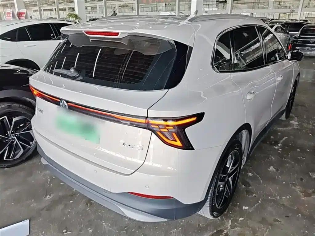 MG ES5 2025 525max Rear-Wheel Drive Intelligent Driving Edition — миниатюра 7