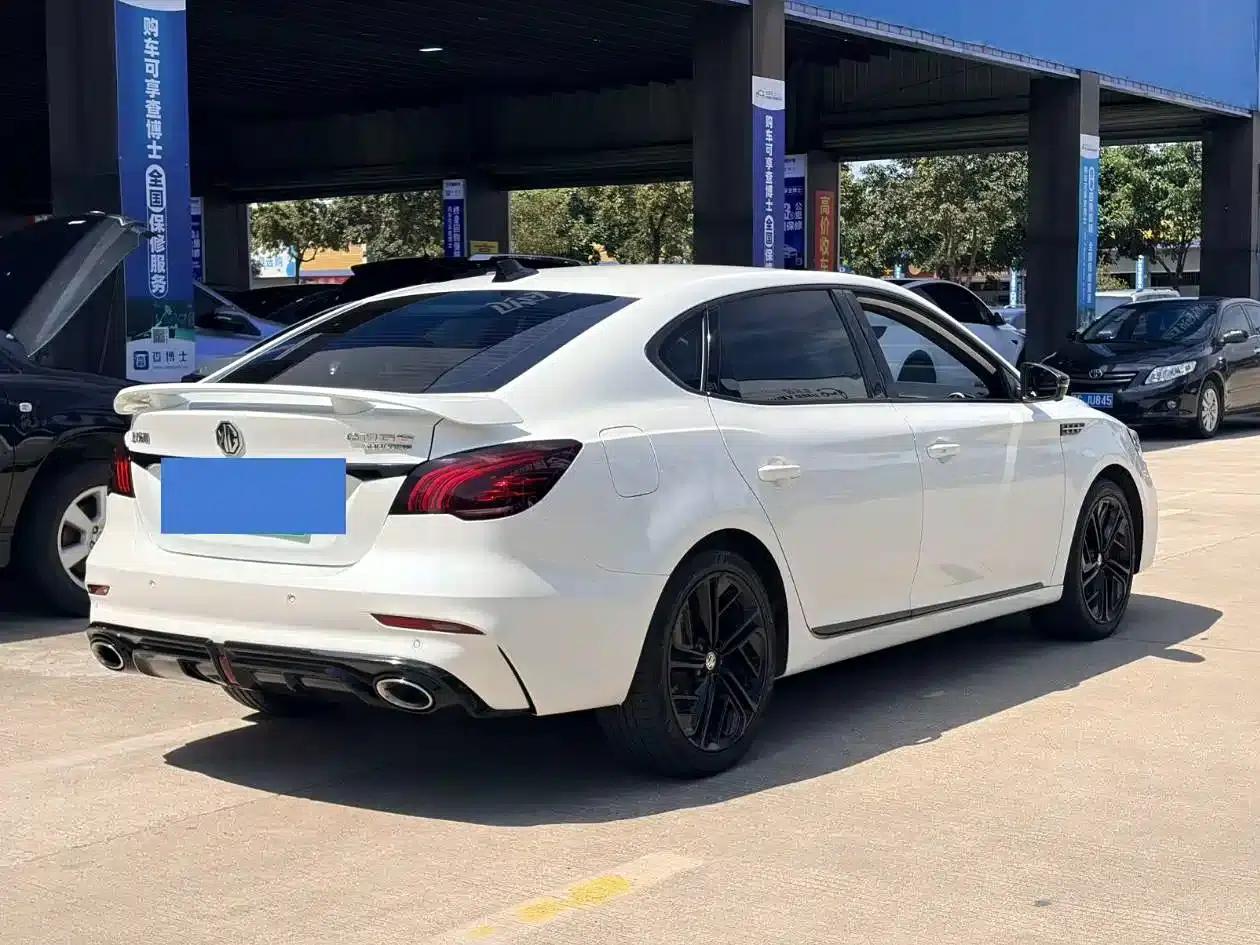 MG6 PHEV 2020 1.5T Hybrid Trophy Flagship Edition — миниатюра 4