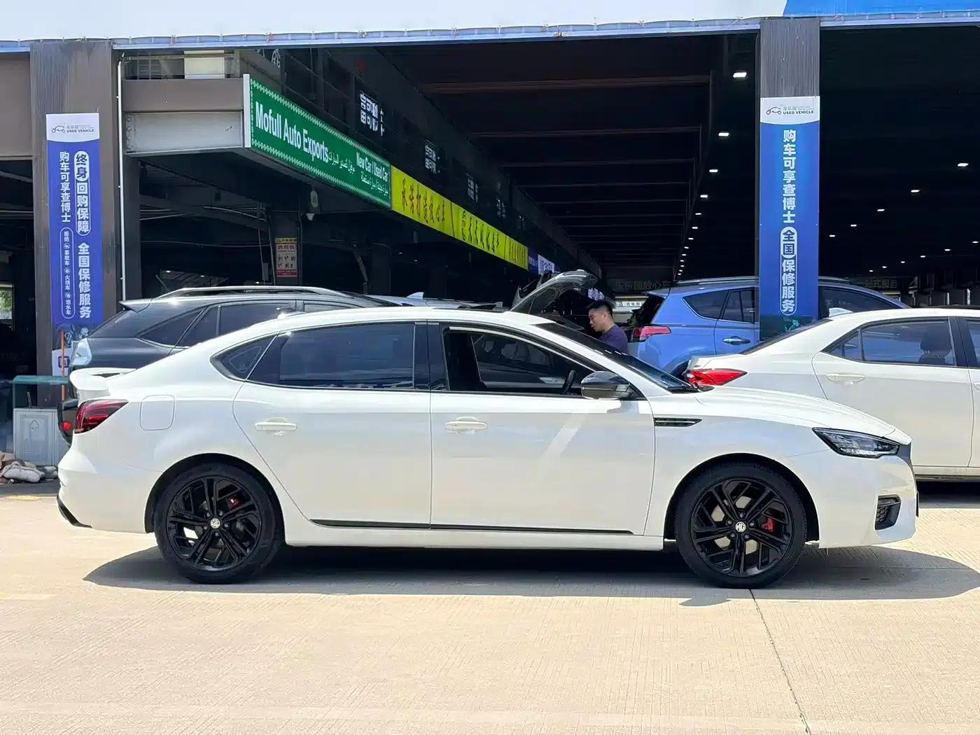 MG6 PHEV 2020 1.5T Hybrid Trophy Flagship Edition — миниатюра 5