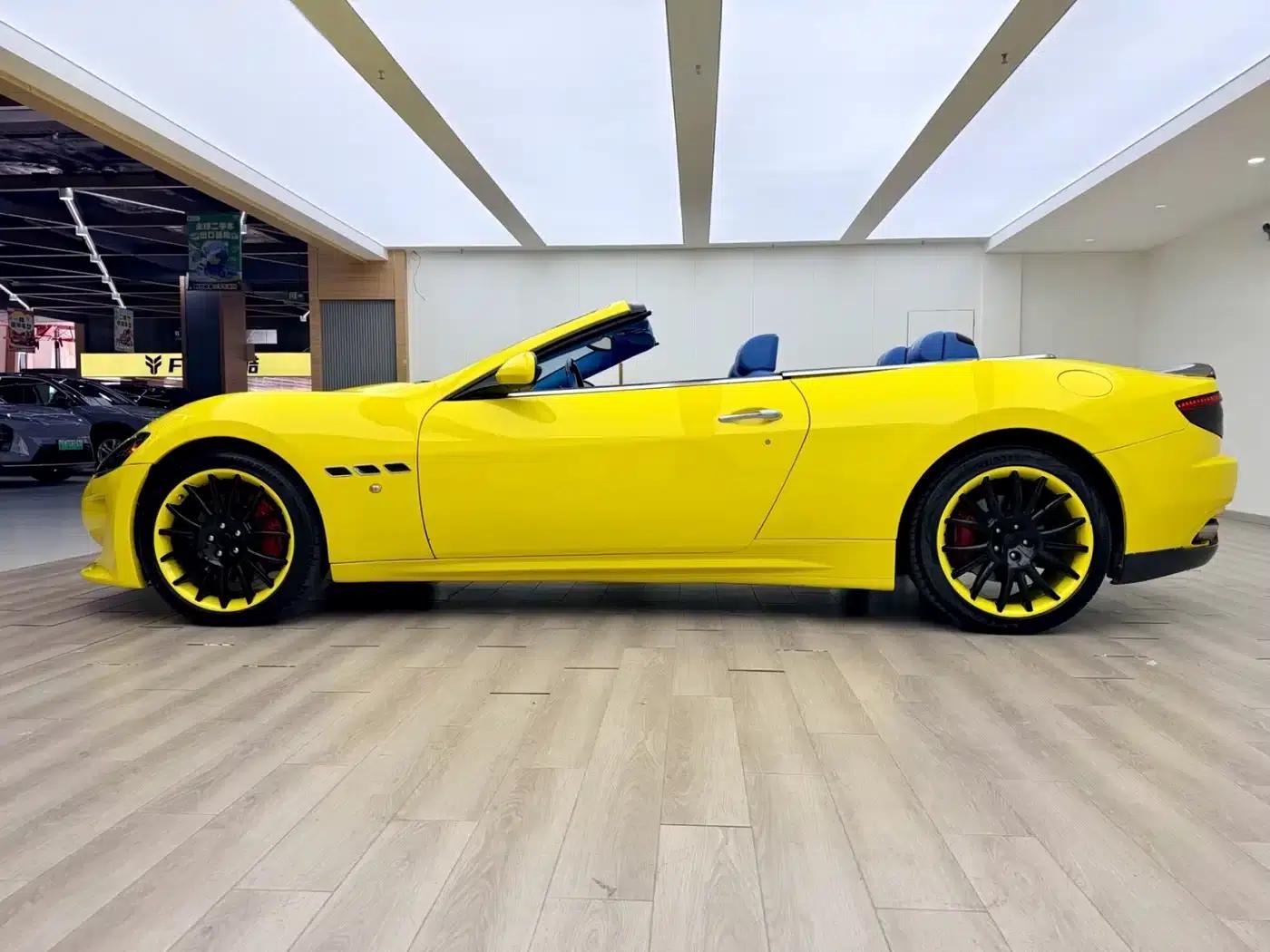 2012 GranCabrio 4.7L Sport — миниатюра 3