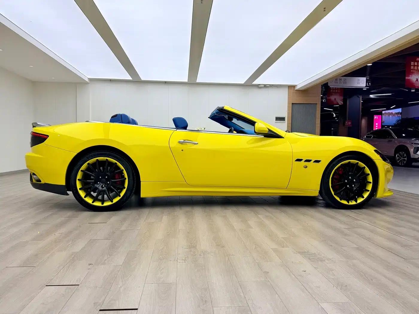 2012 GranCabrio 4.7L Sport — миниатюра 4