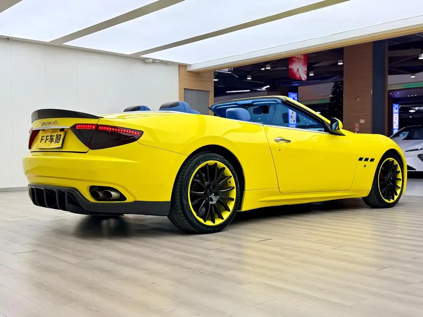 2012 GranCabrio 4.7L Sport — миниатюра 5