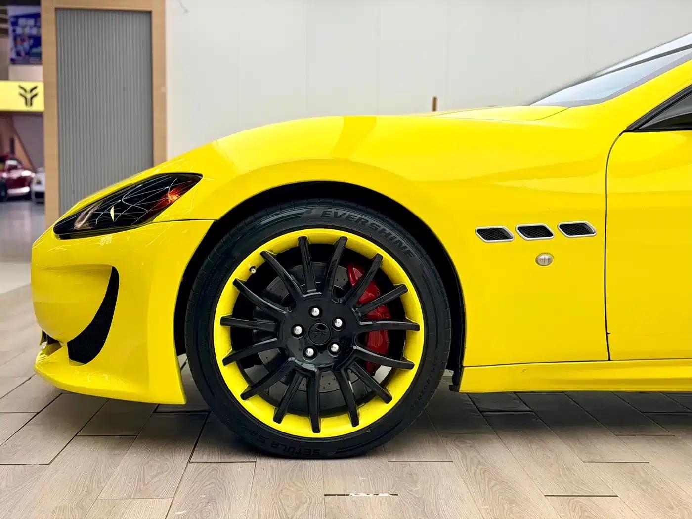 2012 GranCabrio 4.7L Sport — миниатюра 10