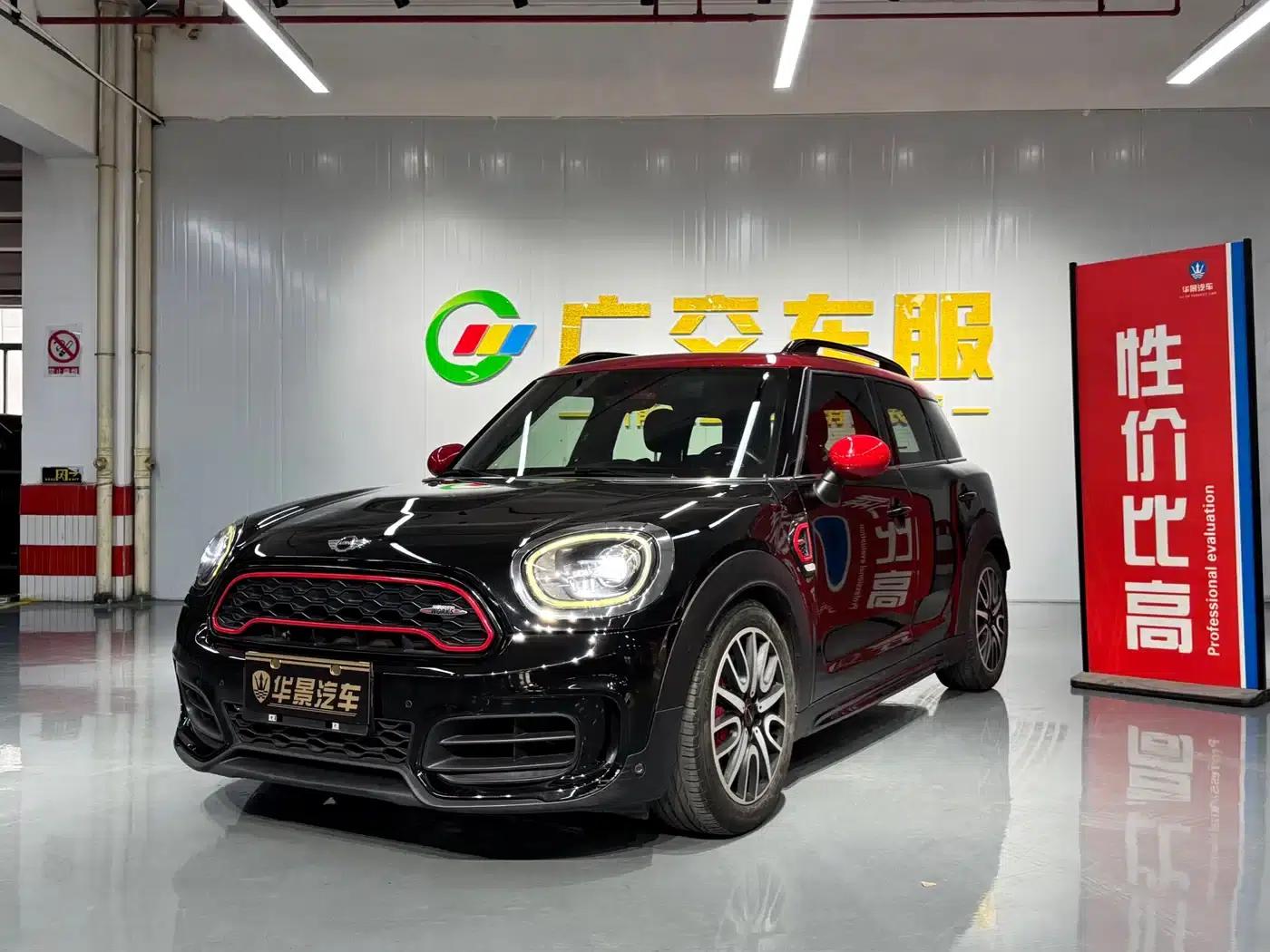 MINI JCW COUNTRYMAN 2018 2.0T JOHN COOPER WORKS — миниатюра 1