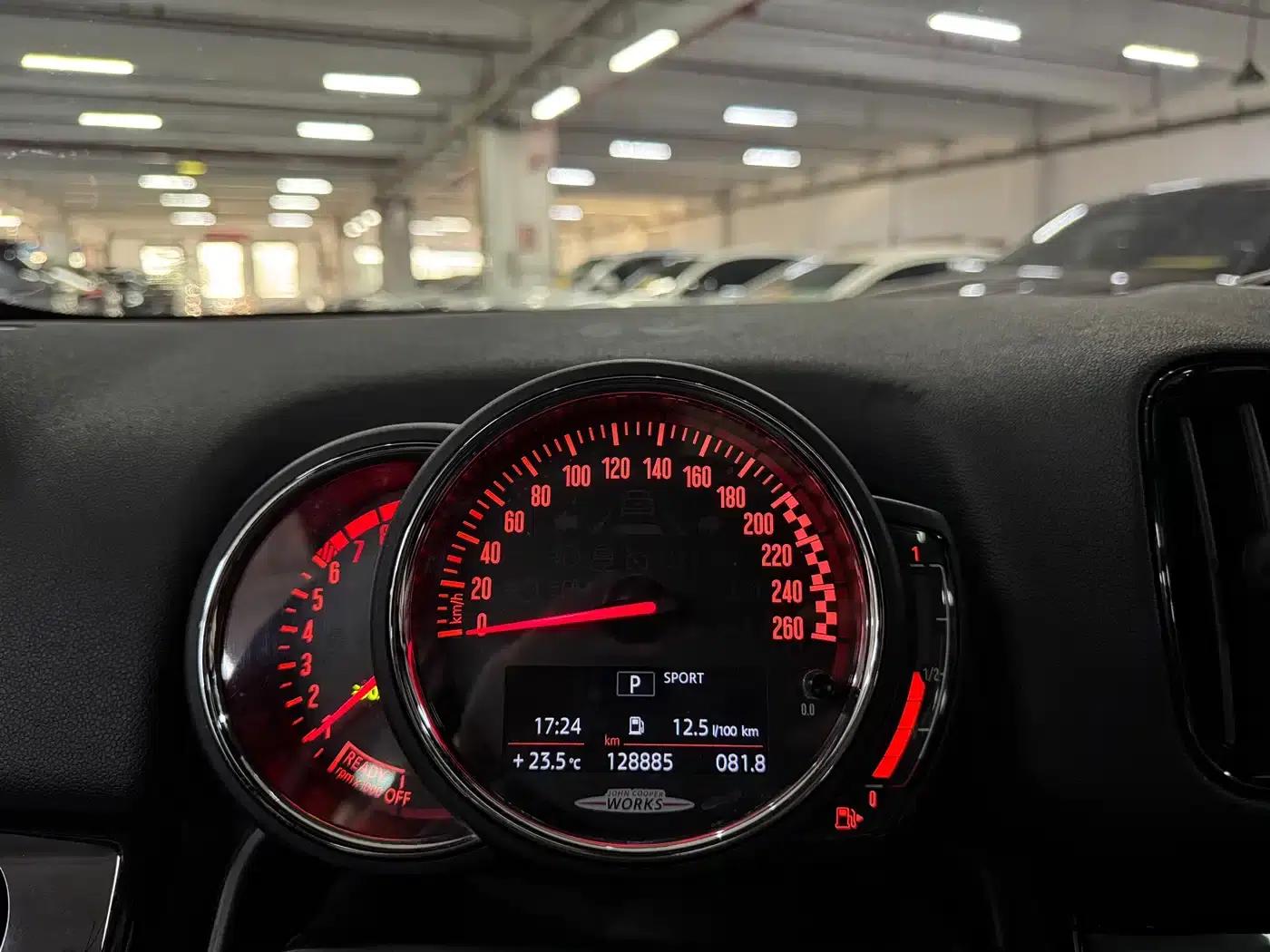 MINI JCW COUNTRYMAN 2018 2.0T JOHN COOPER WORKS — миниатюра 19