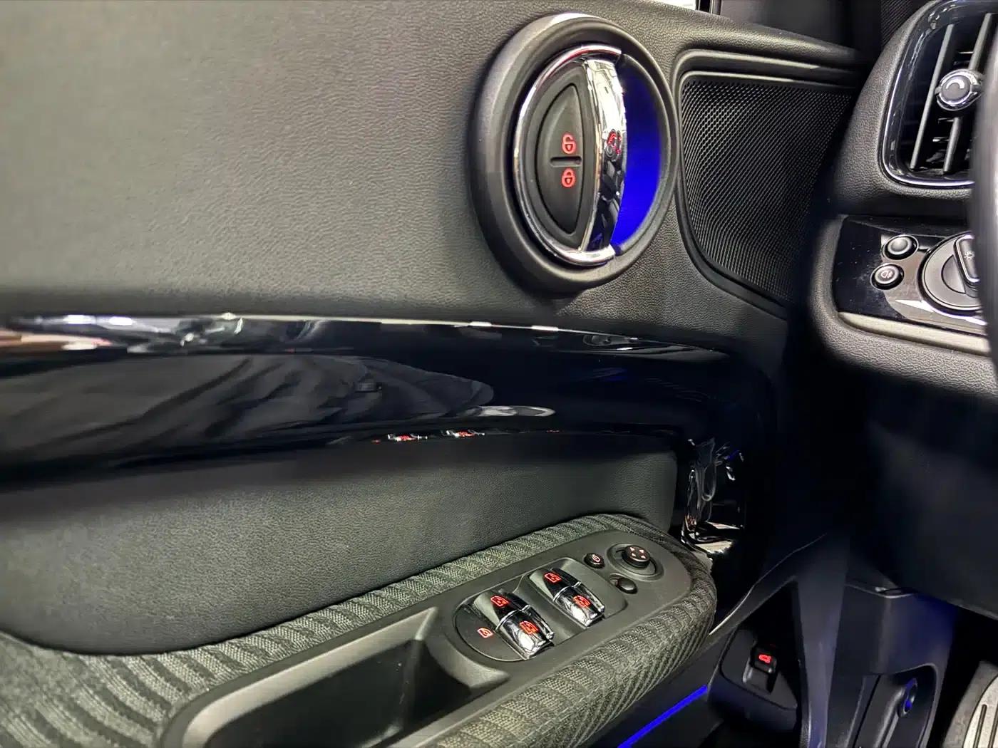 MINI JCW COUNTRYMAN 2018 2.0T JOHN COOPER WORKS — миниатюра 9