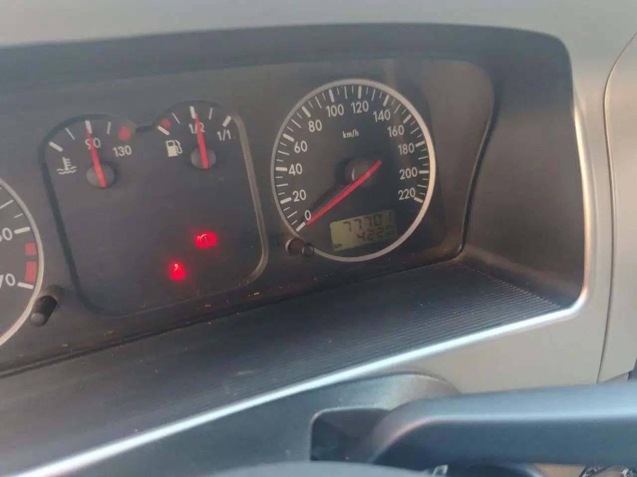 Volkswagen Santana Vista 2008 1.8L Manual Sishang Model — миниатюра 13