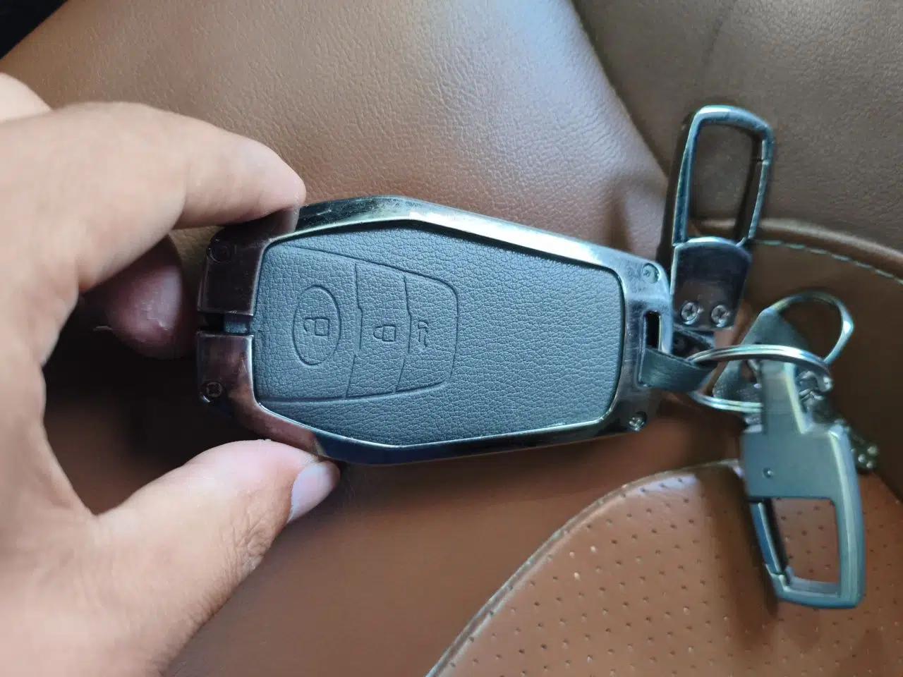 SAIC MAXUS D90 2019 2.0T Automatic 2WD Uranus China VI Standard — миниатюра 9