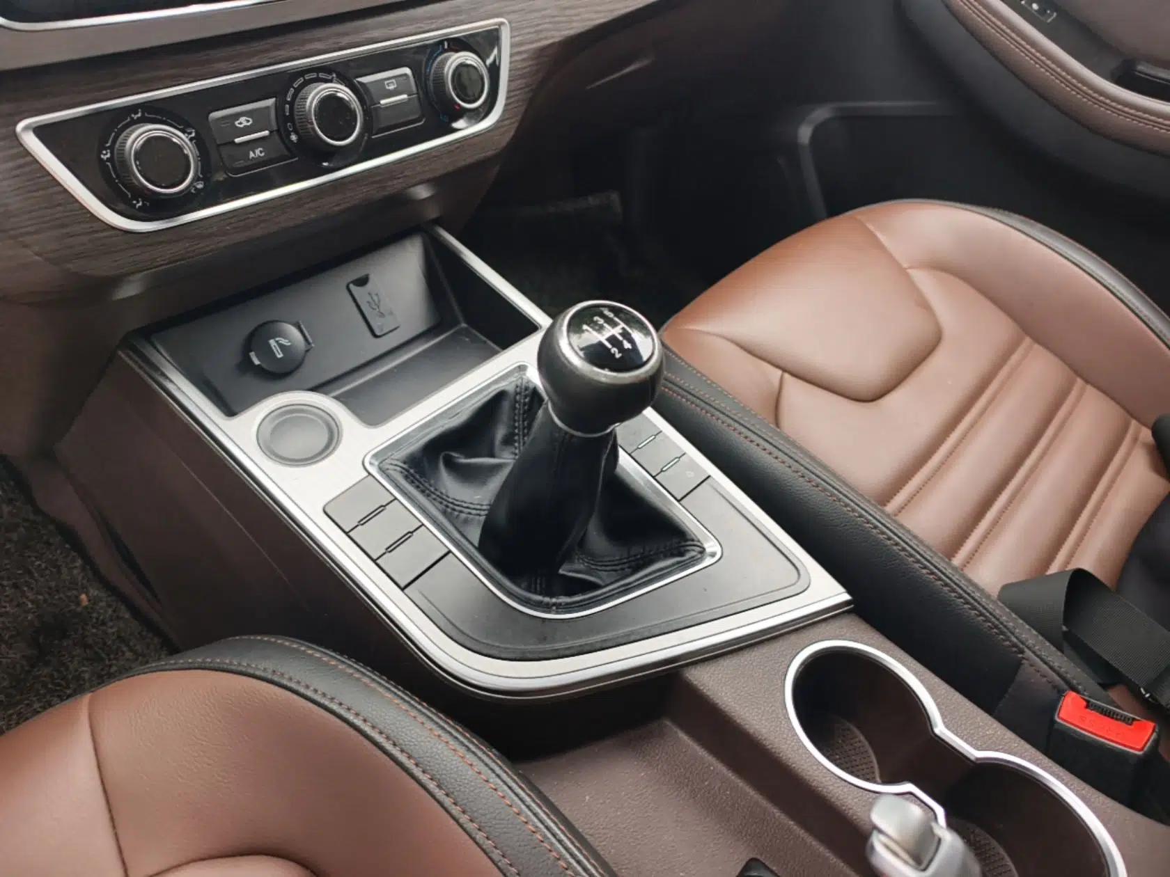 FORTHING SX6 2018 1.6L Manual Luxury Model — миниатюра 17