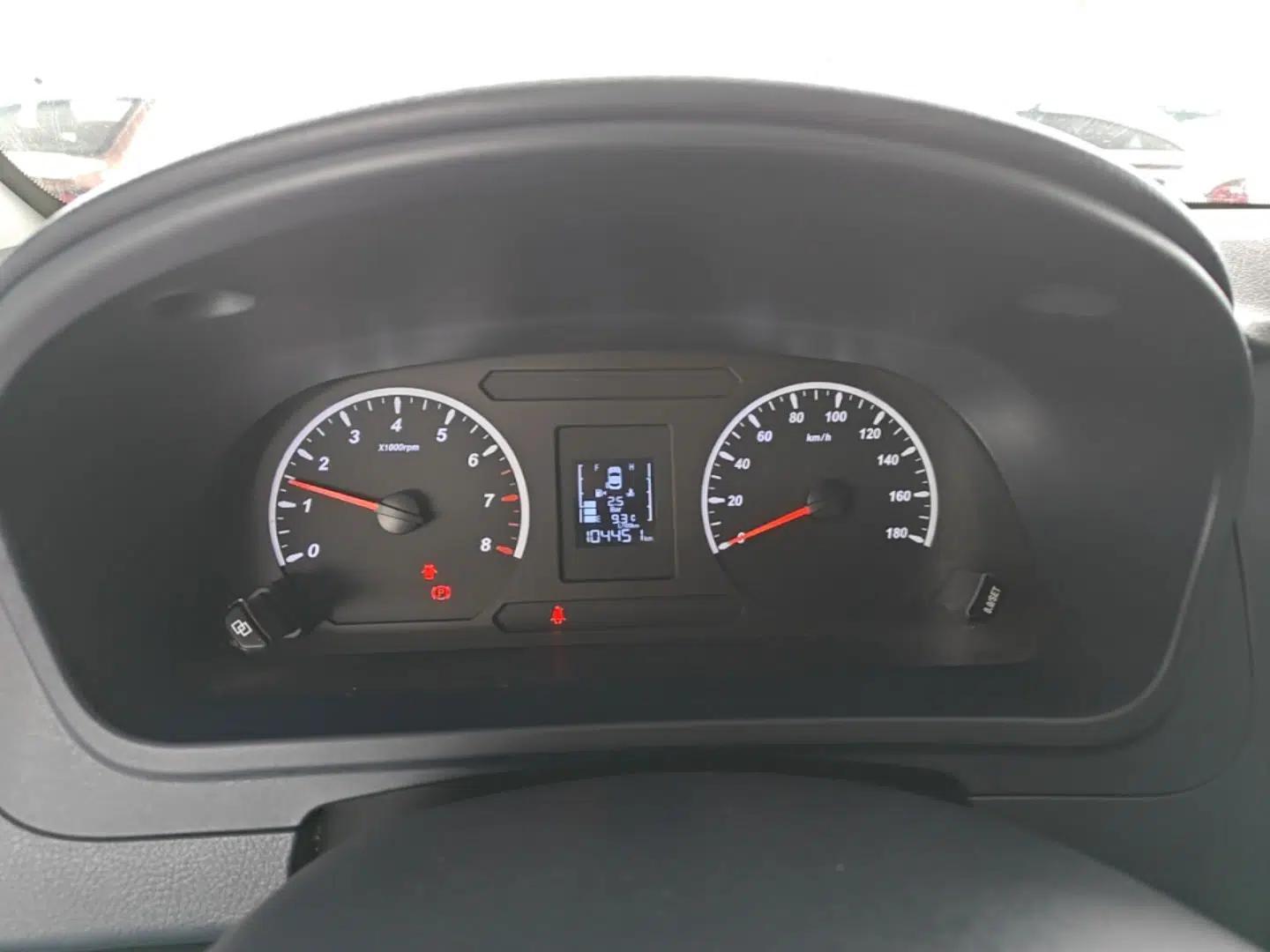 FORTHING Lingzhi PLUS 2024 1.5T Manual Luxury 7-Seater — миниатюра 15