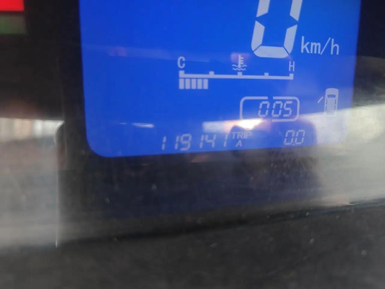 FORTHING Joyear SUV 2012 1.6L Luxury Model — миниатюра 13