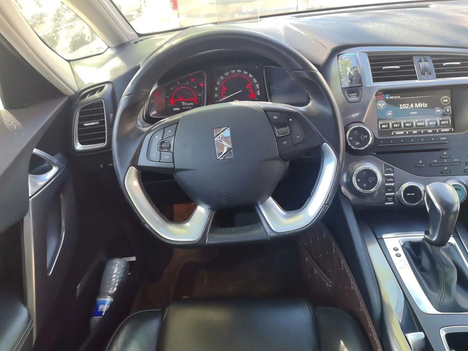DS 5 2014 1.6T Luxury Edition THP160 — миниатюра 11