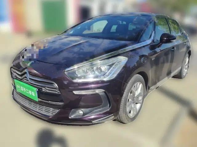 DS 5 2014 1.6T Luxury Edition THP160