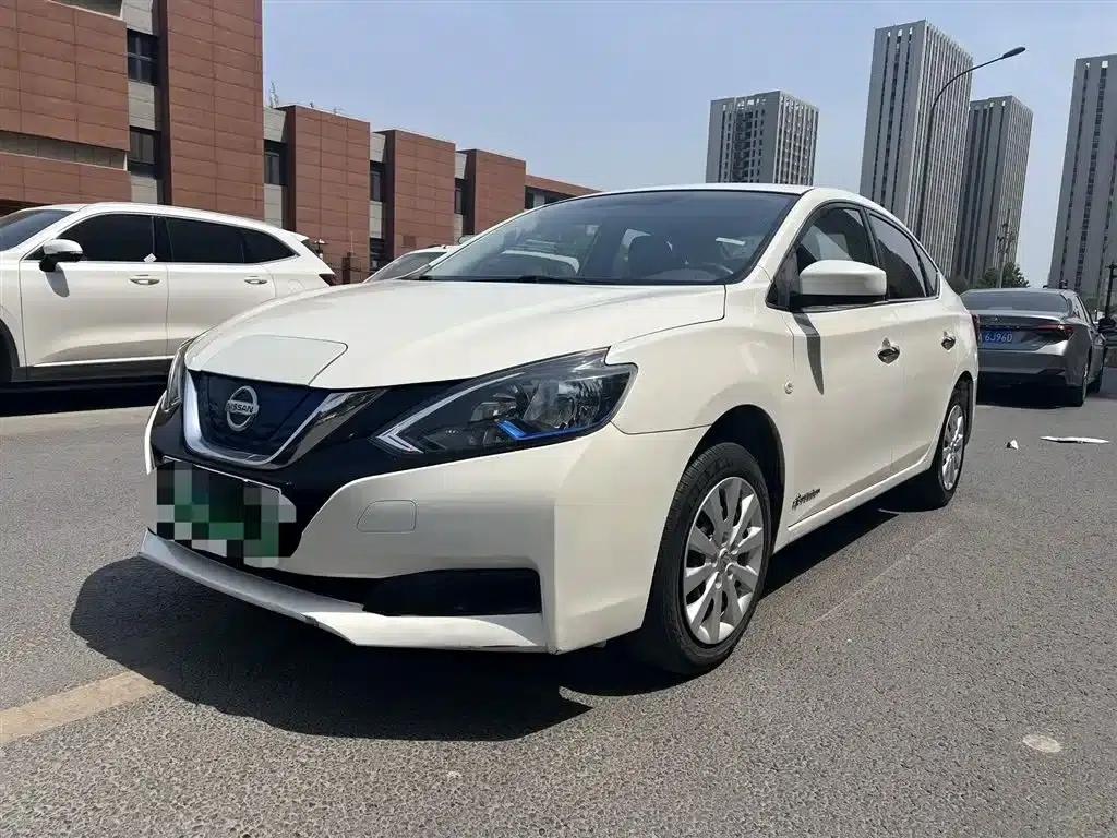Nissan Sylphy EV 2018 Smart Edition — миниатюра 1