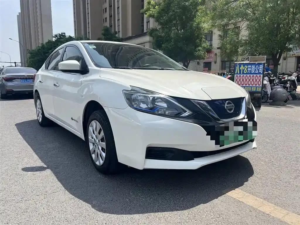 Nissan Sylphy EV 2018 Smart Edition — миниатюра 3