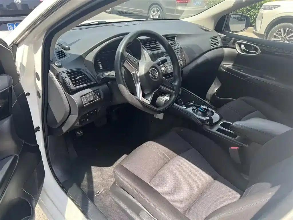 Nissan Sylphy EV 2018 Smart Edition — миниатюра 4