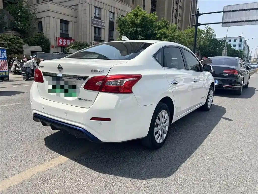 Nissan Sylphy EV 2018 Smart Edition — миниатюра 9