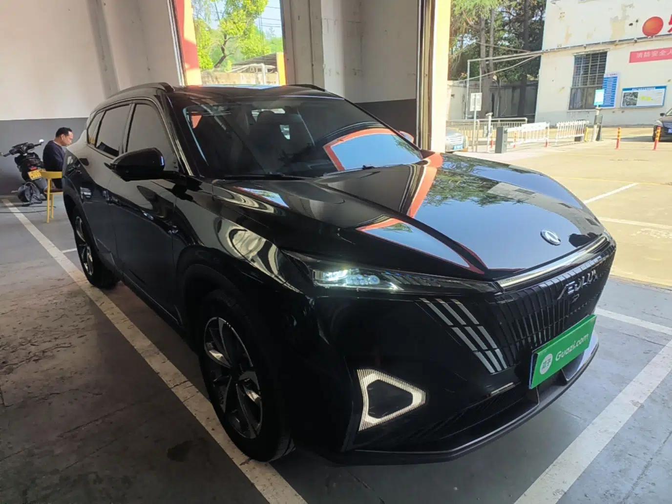 Dongfeng Aeolus Mage 2024 HONOR Edition DH-i 1.5T Luxury Model — миниатюра 3