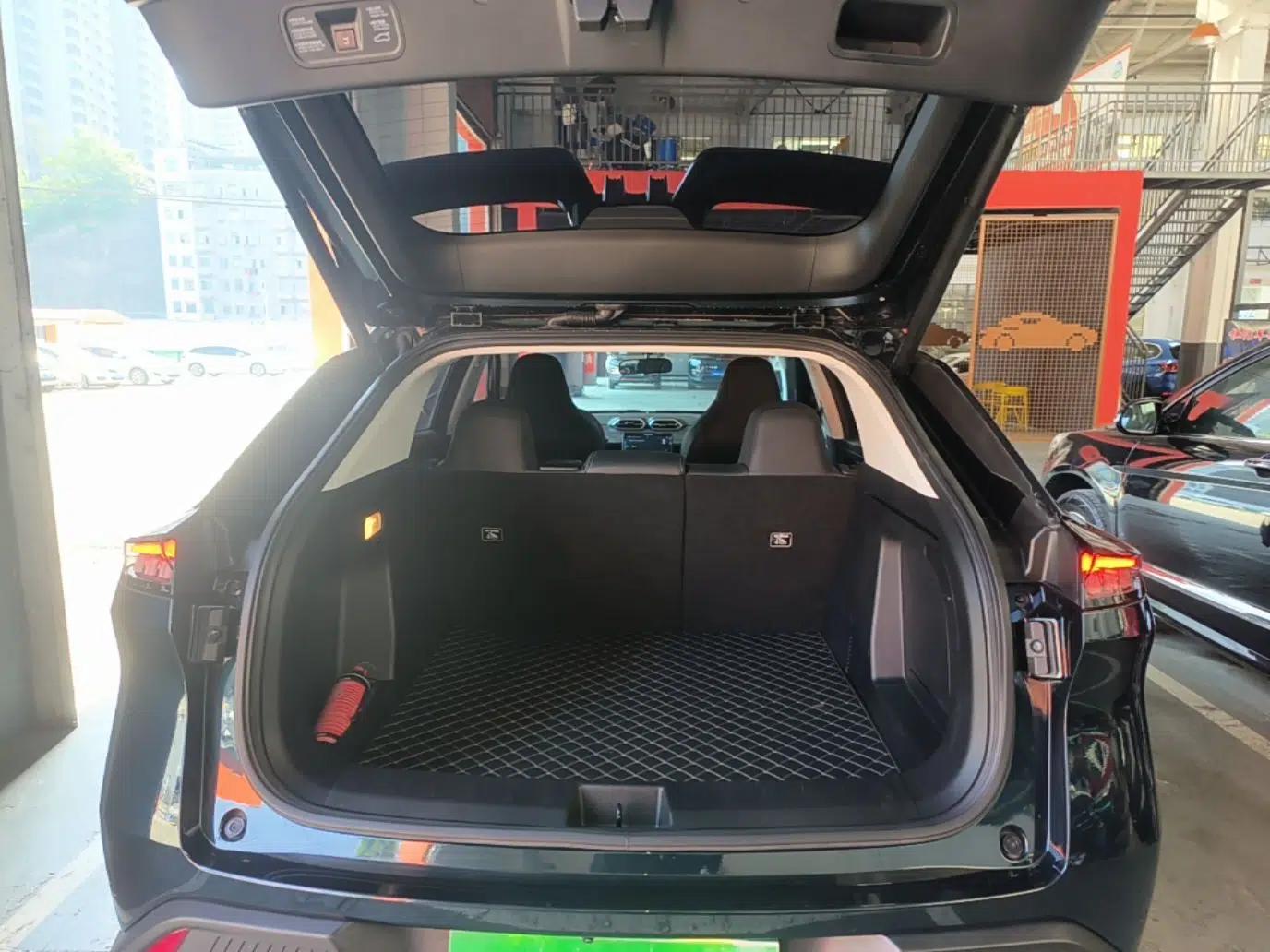 Dongfeng Aeolus Mage 2024 HONOR Edition DH-i 1.5T Luxury Model — миниатюра 22