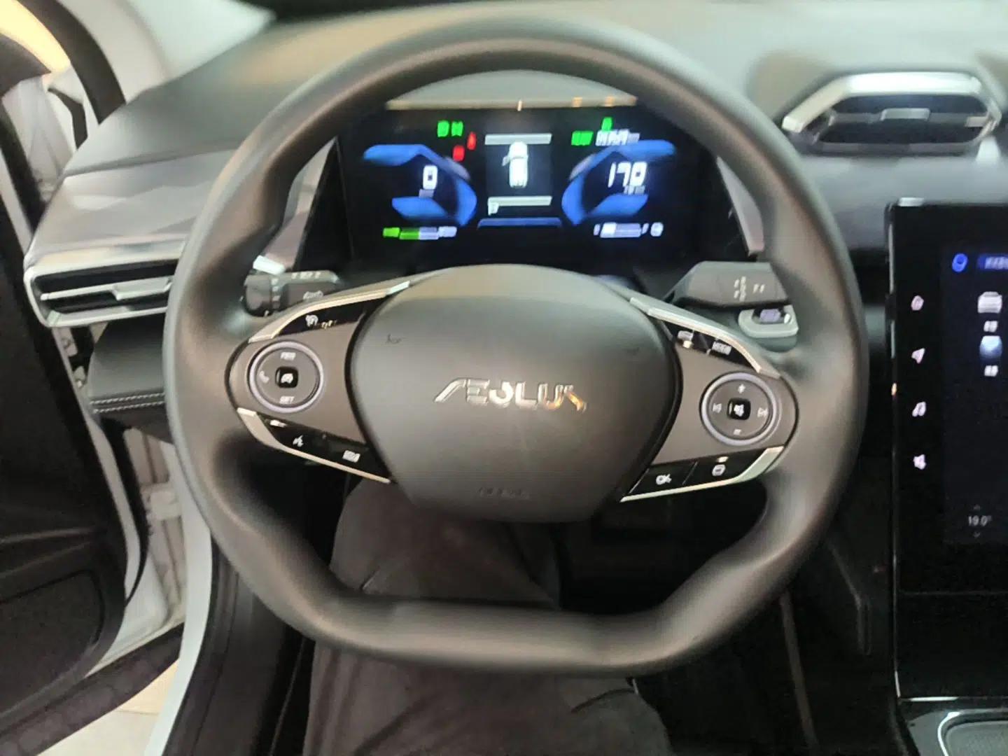 Dongfeng Aeolus SKY EV01 2024 530km PRO — миниатюра 13