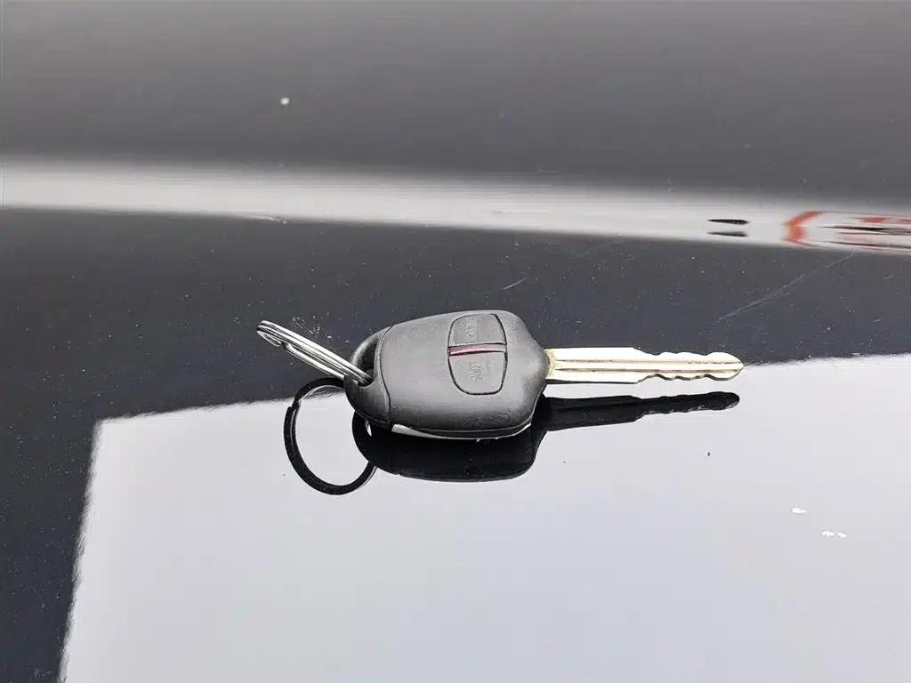 2013 Pajero Sport 3.0L Automatic 2WD Luxury Edition — миниатюра 19