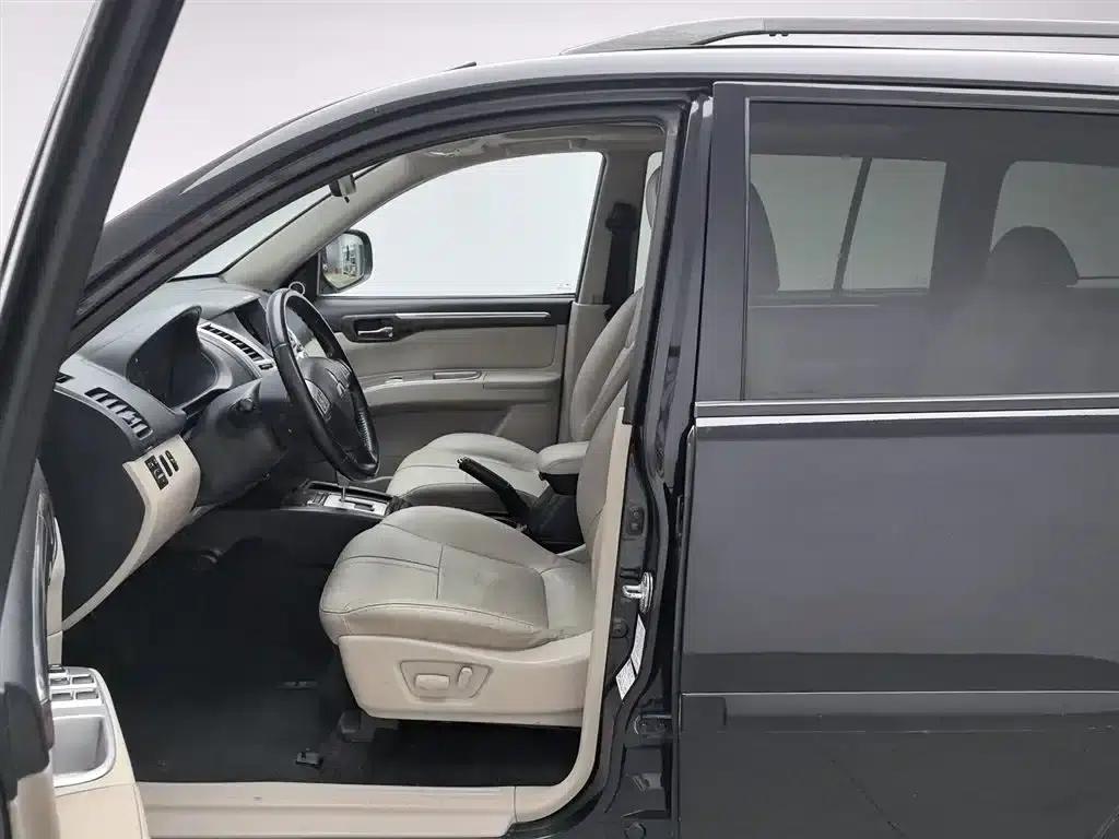 2013 Pajero Sport 3.0L Automatic 2WD Luxury Edition — миниатюра 10