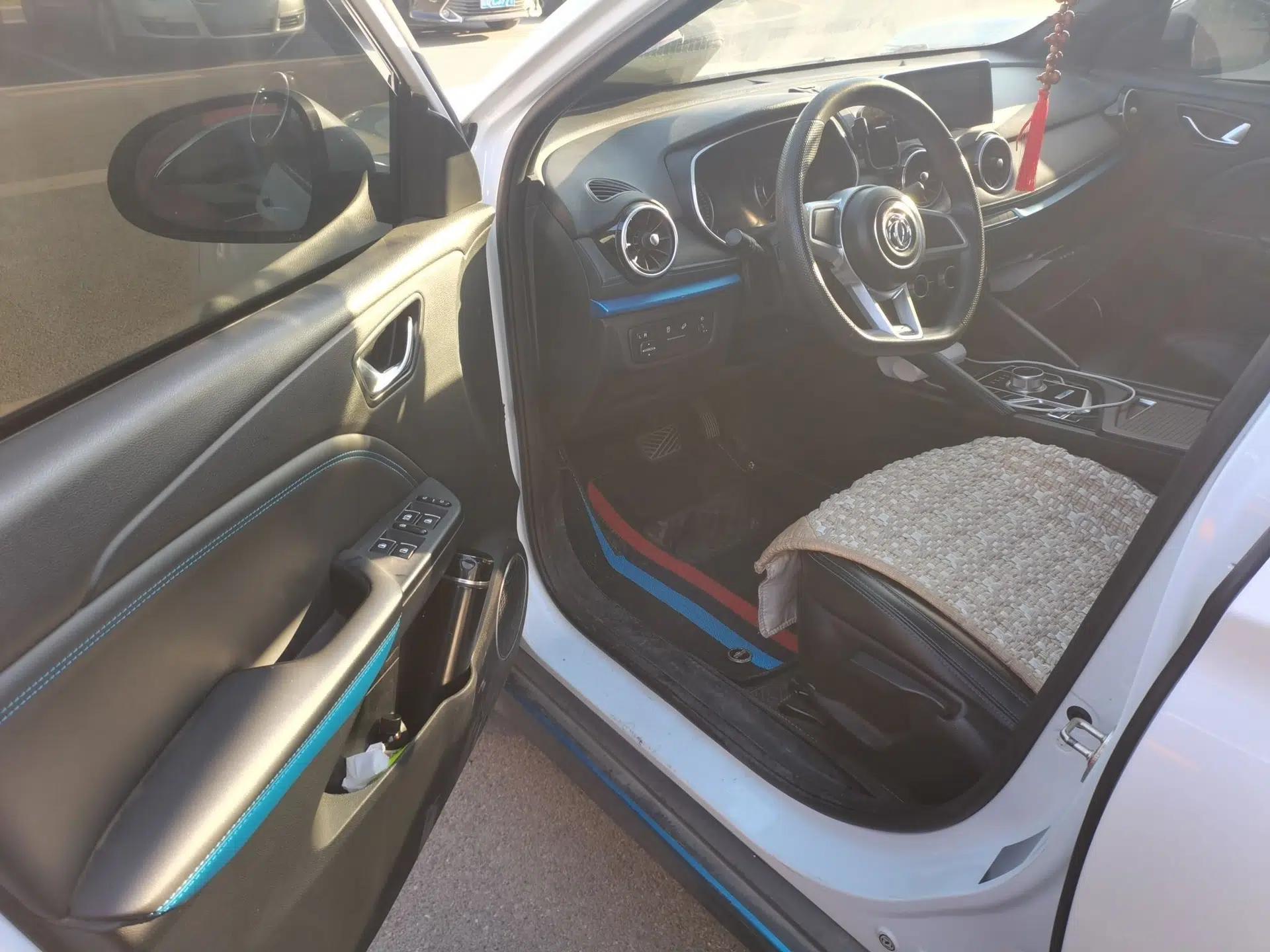 Dongfeng Fengon E3 2019 EVR Range-Extended Smart Enjoyment Model — миниатюра 17