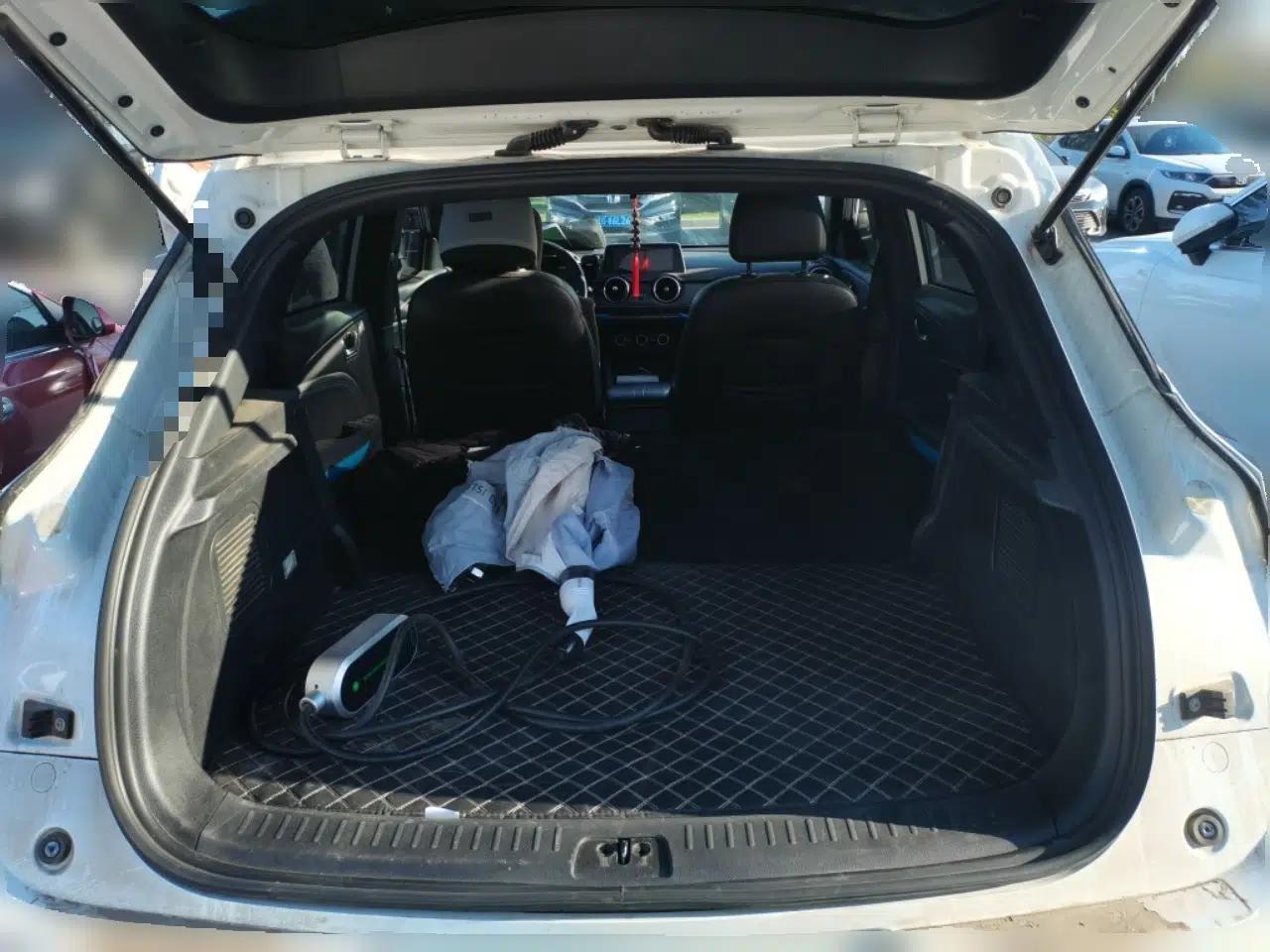 Dongfeng Fengon E3 2019 EVR Range-Extended Smart Enjoyment Model — миниатюра 20