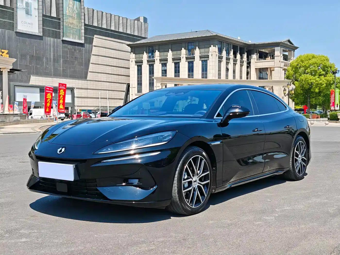 Denza Z9 2024 Model 1100km AWD Max Edition — миниатюра 1