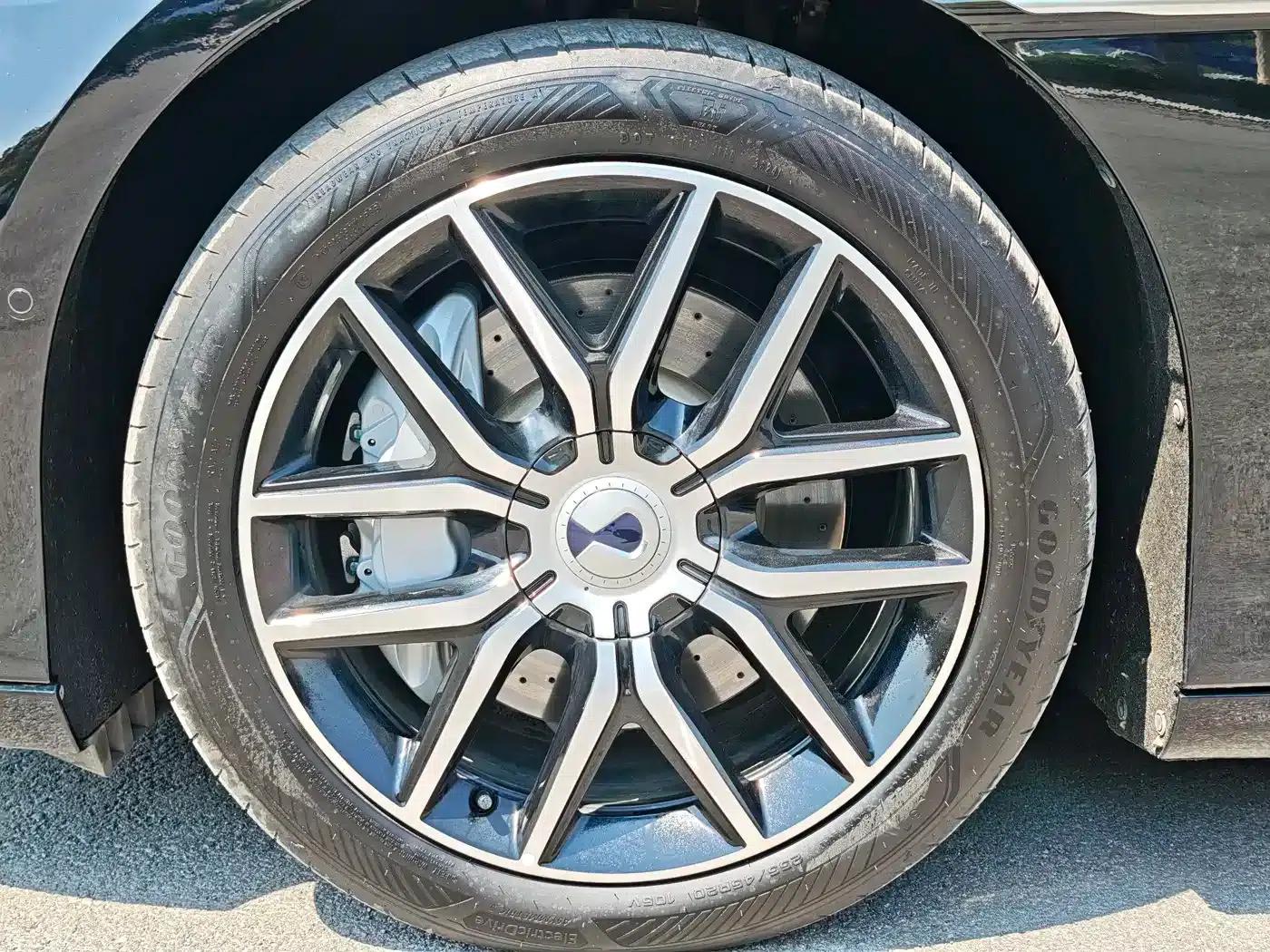 Denza Z9 2024 Model 1100km AWD Max Edition — миниатюра 5