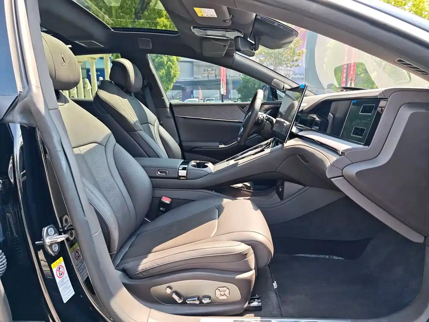 Denza Z9 2024 Model 1100km AWD Max Edition — миниатюра 10